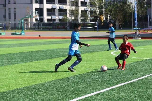 英联杯-热苏斯帽子戏法 阿森纳3-2水晶宫