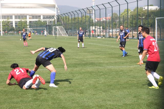 范子铭18+10首钢胜江苏 余嘉豪20分浙江胜宁波